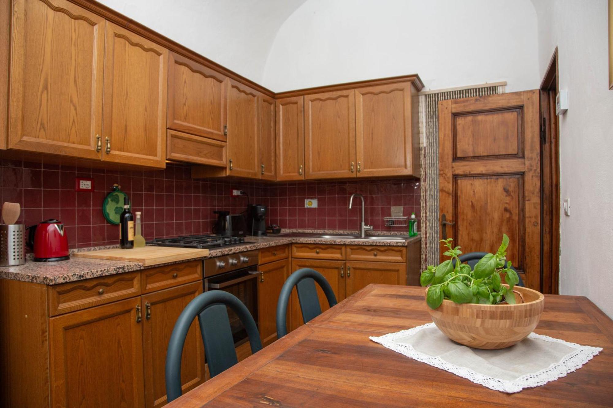 Il Cantuccio- Appartamento In Centro Con Giardino Volterra Exteriör bild